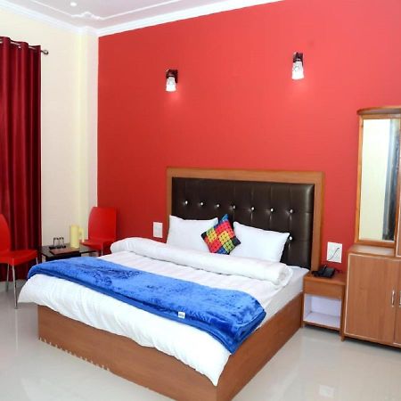 Stayapart - Hotel Bagsu Sarovar Дармсала Экстерьер фото