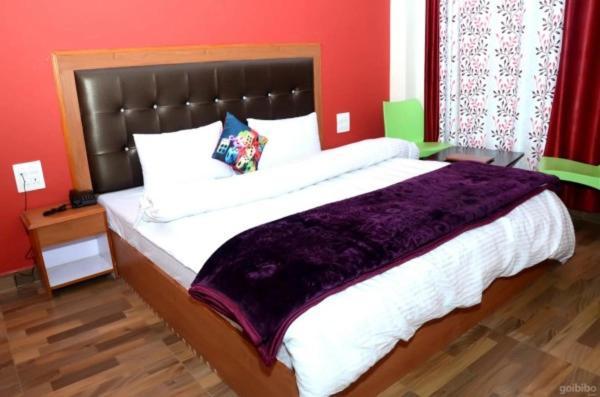 Stayapart - Hotel Bagsu Sarovar Дармсала Экстерьер фото