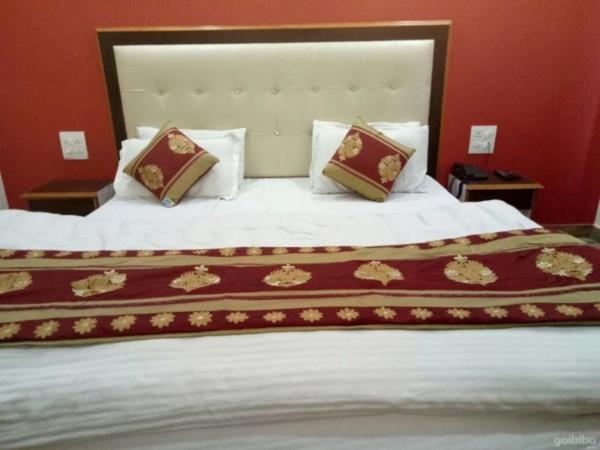 Stayapart - Hotel Bagsu Sarovar Дармсала Экстерьер фото